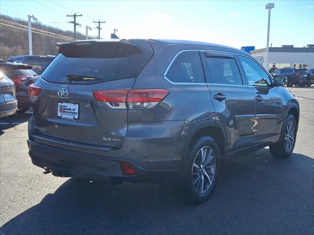 used 2017 Toyota Highlander car, priced at $22,773