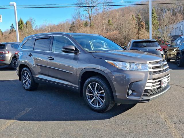 used 2017 Toyota Highlander car, priced at $22,773