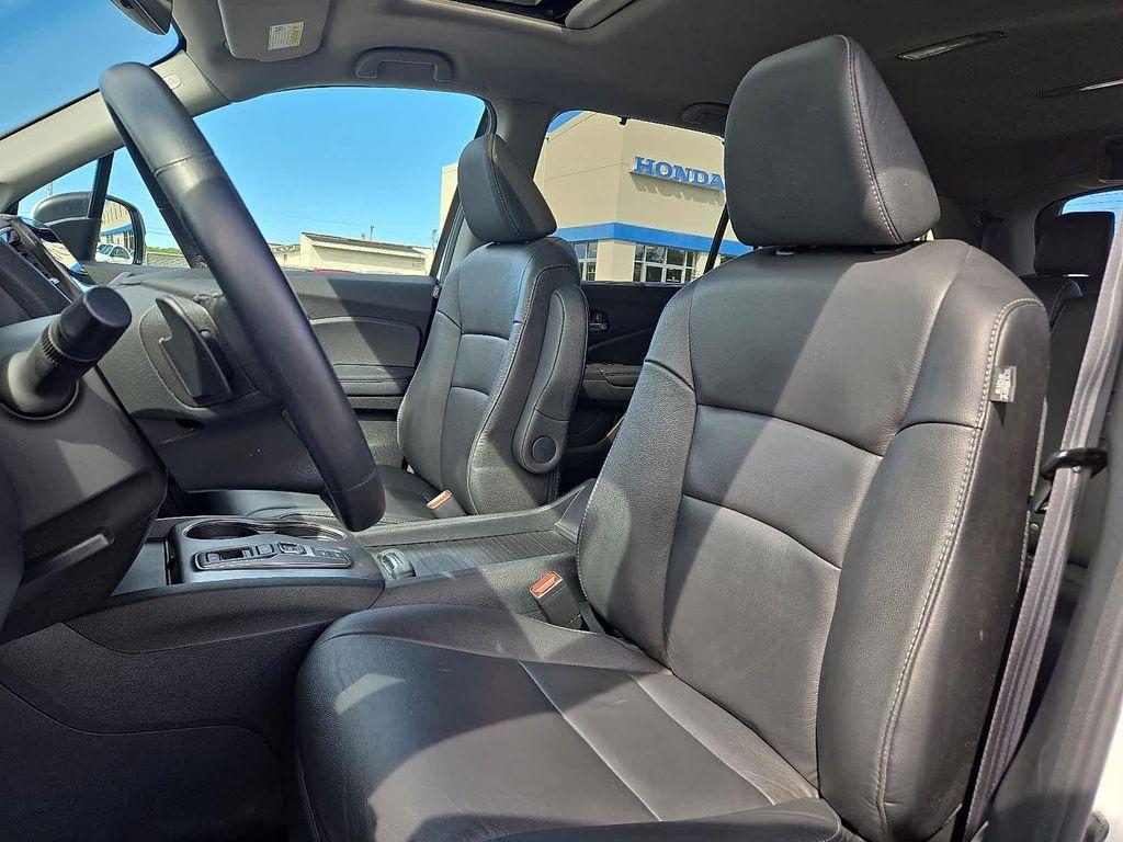 used 2022 Honda Pilot car, priced at $33,403