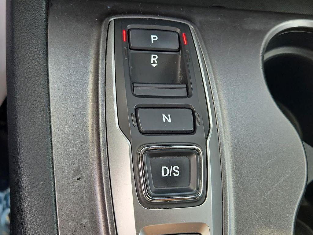 used 2022 Honda Pilot car, priced at $33,403