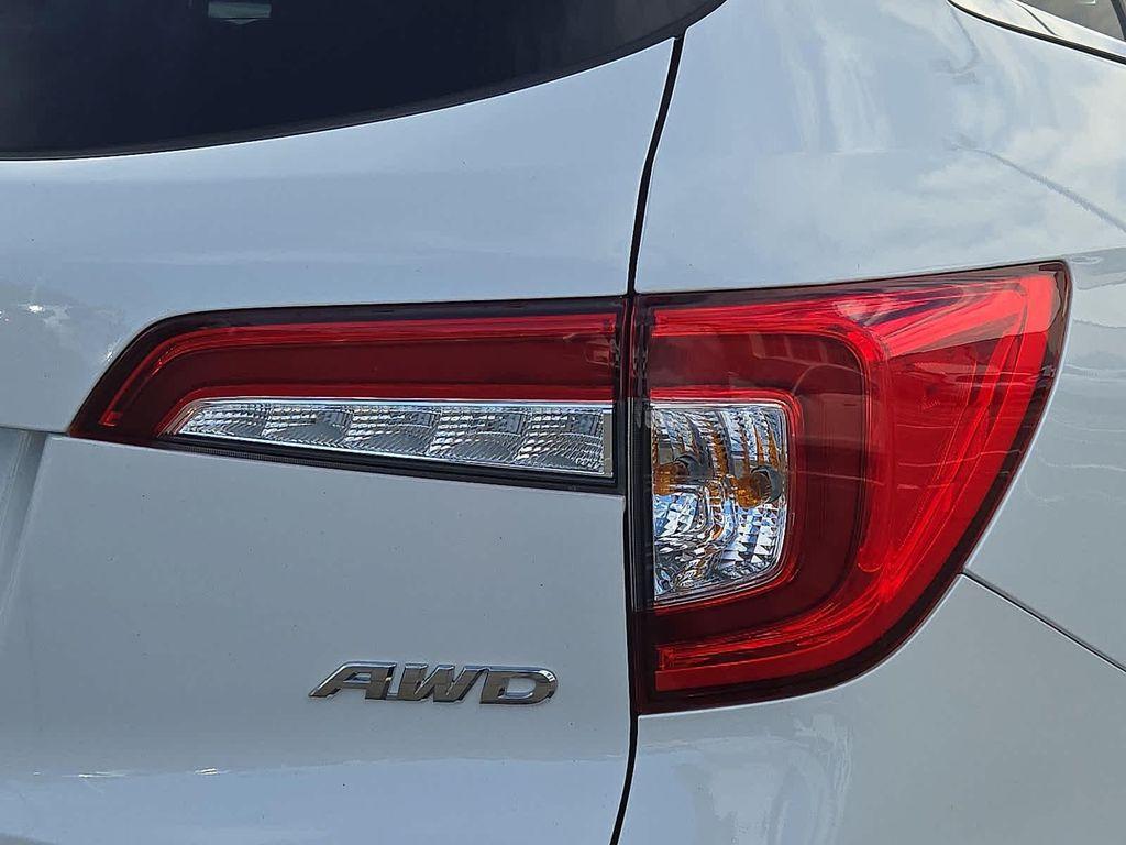 used 2022 Honda Pilot car, priced at $33,403