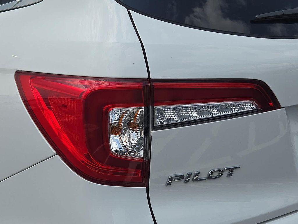 used 2022 Honda Pilot car, priced at $34,269