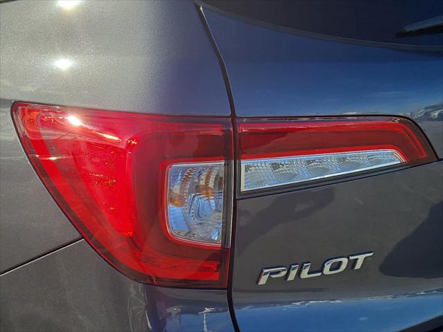 used 2021 Honda Pilot car, priced at $32,100