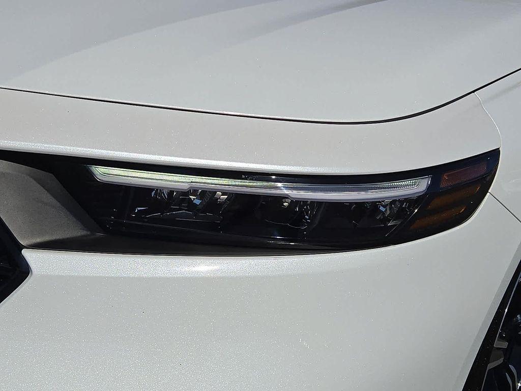 used 2025 Honda Accord Hybrid car, priced at $32,162