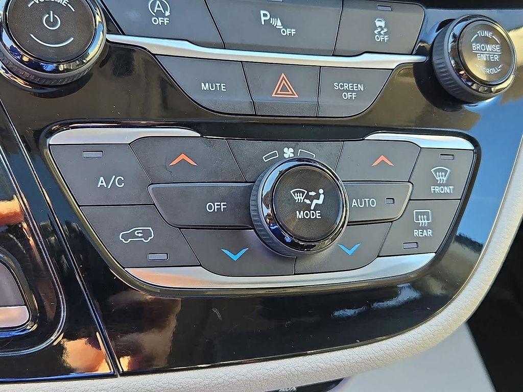 used 2019 Chrysler Pacifica car, priced at $18,936