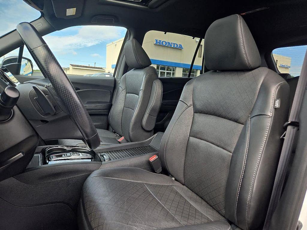 used 2022 Honda Passport car, priced at $34,187