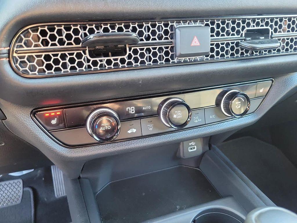 used 2025 Honda HR-V car, priced at $28,989