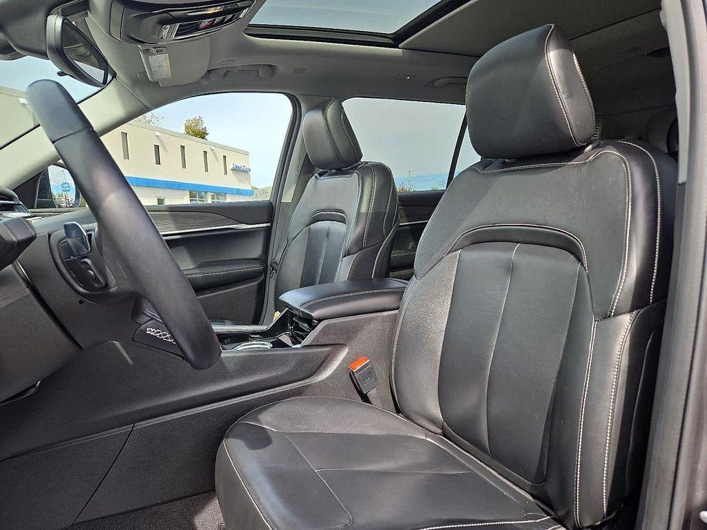 used 2022 Jeep Grand Cherokee L car, priced at $29,241