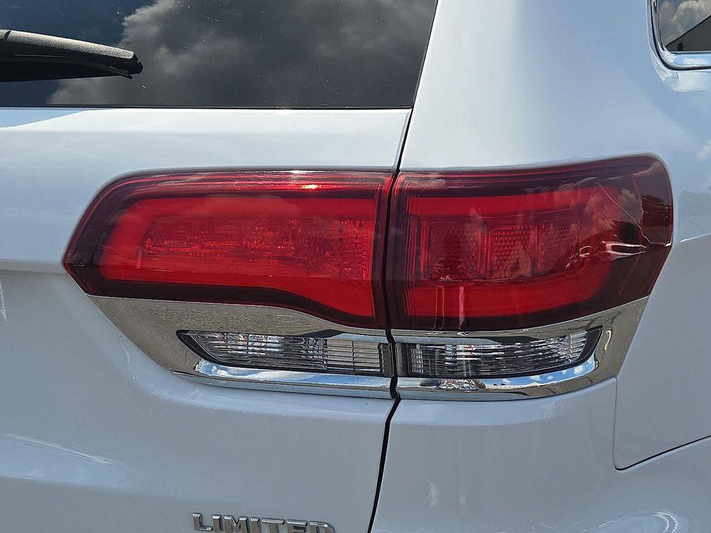 used 2022 Jeep Grand Cherokee car, priced at $29,400