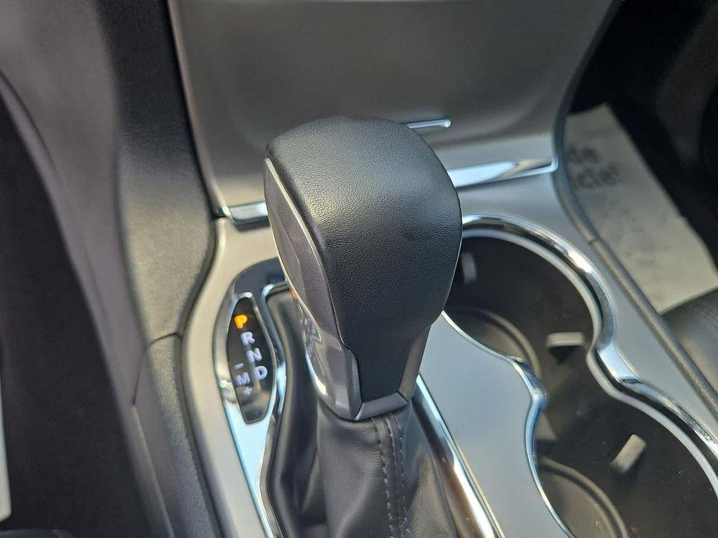used 2022 Jeep Grand Cherokee car, priced at $29,400