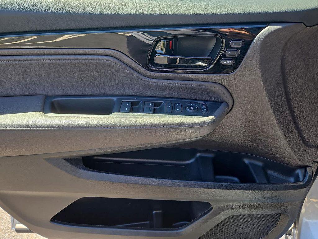 used 2023 Honda Odyssey car, priced at $37,364