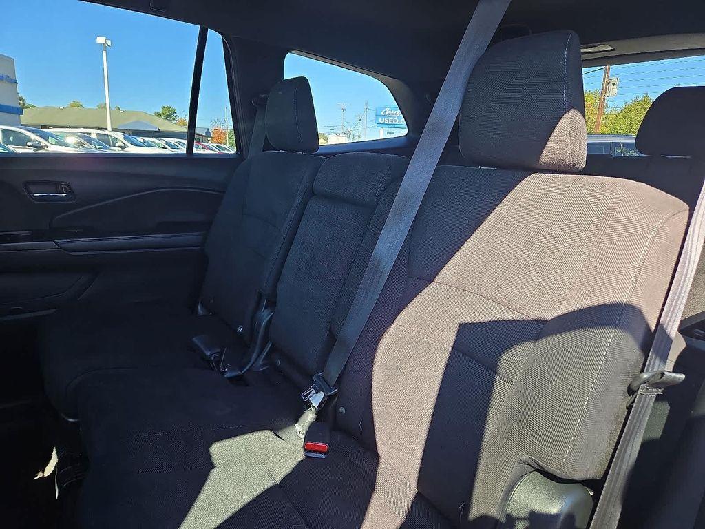 used 2022 Honda Pilot car, priced at $30,717