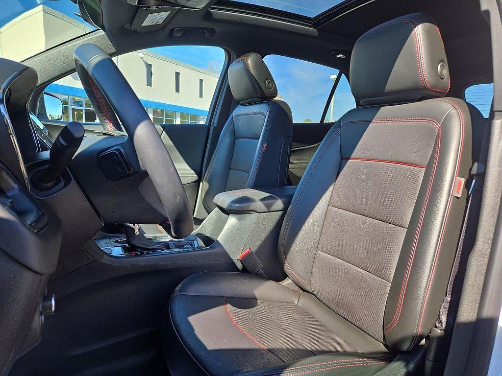 used 2024 Chevrolet Equinox car, priced at $28,636