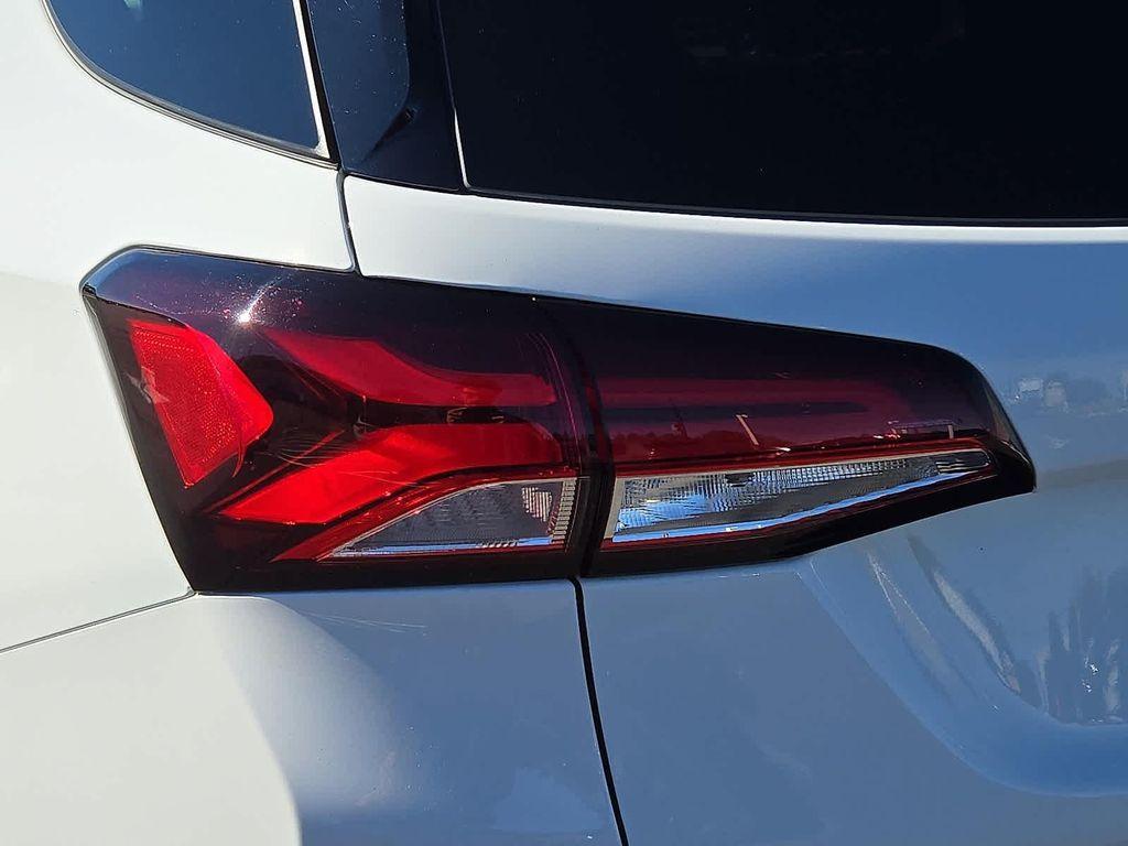 used 2024 Chevrolet Equinox car, priced at $28,636