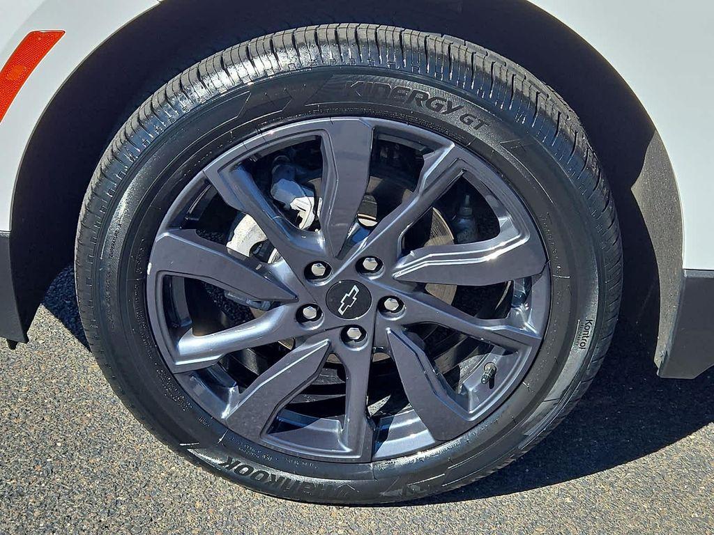 used 2024 Chevrolet Equinox car, priced at $28,636