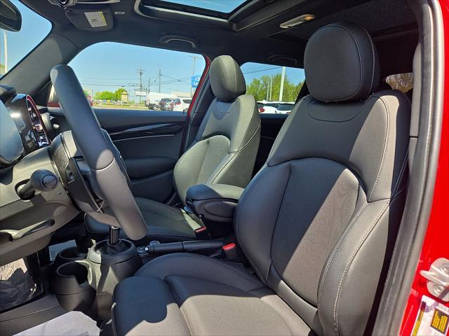 used 2023 MINI Hardtop car, priced at $27,348