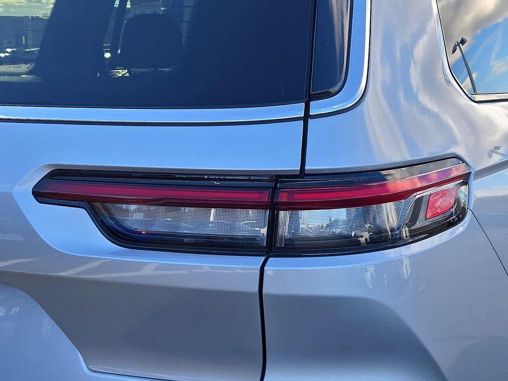 used 2023 Jeep Grand Cherokee L car, priced at $28,321