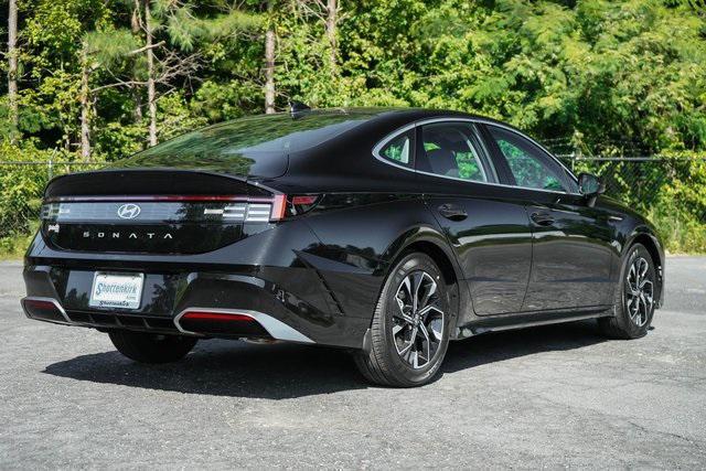 new 2025 Hyundai Sonata car, priced at $28,115