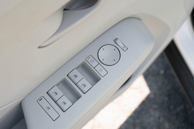 new 2025 Hyundai Kona car, priced at $28,095