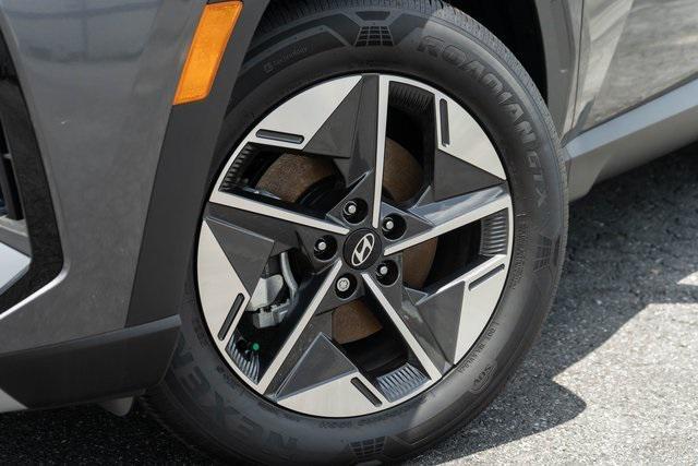 new 2025 Hyundai TUCSON Hybrid car, priced at $34,565