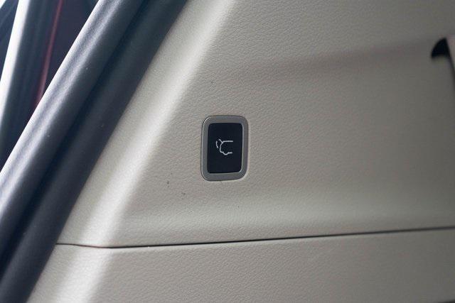 used 2023 Chrysler Pacifica car, priced at $29,108