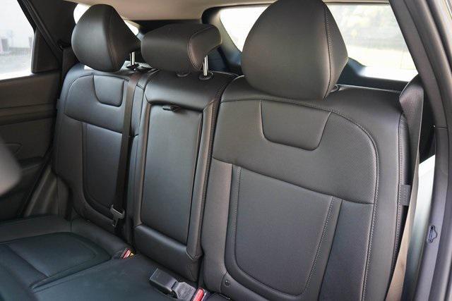new 2025 Hyundai TUCSON Hybrid car, priced at $39,675