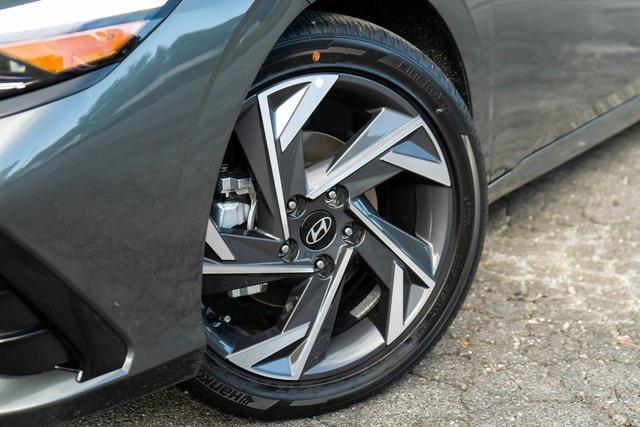 new 2025 Hyundai Elantra car, priced at $27,940