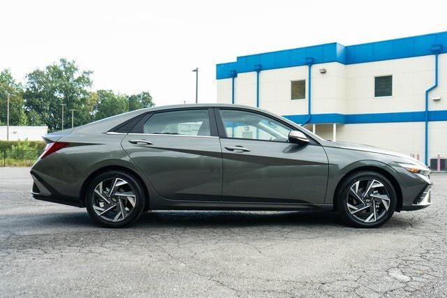 new 2025 Hyundai Elantra car, priced at $27,940