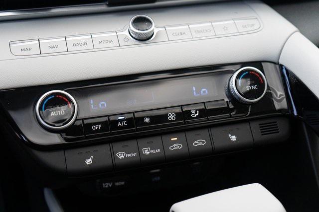 new 2025 Hyundai Elantra car, priced at $27,940