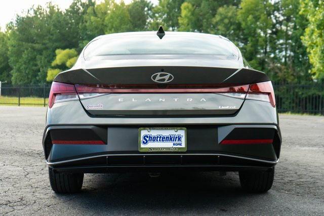 new 2025 Hyundai Elantra car, priced at $27,940