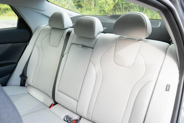 new 2025 Hyundai Elantra car, priced at $27,940