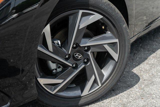 new 2025 Hyundai Elantra car, priced at $30,300
