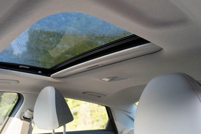 new 2025 Hyundai Elantra car, priced at $27,940