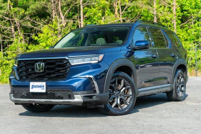 used 2024 Honda Pilot car, priced at $45,250