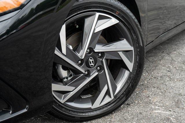new 2025 Hyundai Elantra car, priced at $29,232