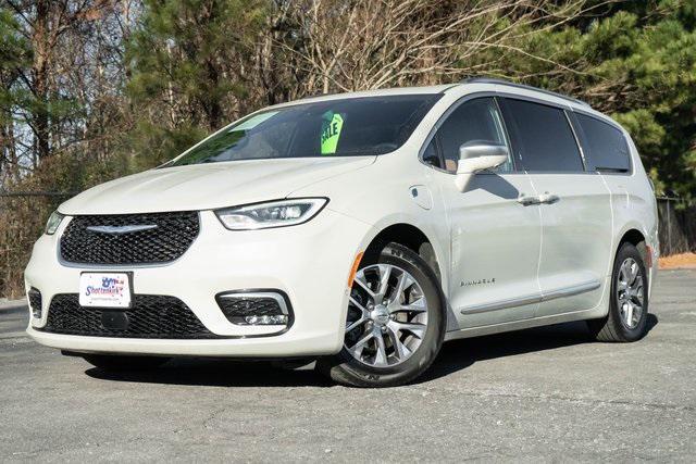 used 2021 Chrysler Pacifica car, priced at $32,400