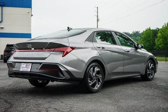 new 2024 Hyundai Elantra car, priced at $26,998