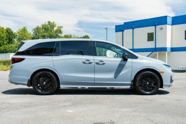used 2025 Honda Odyssey car, priced at $43,895