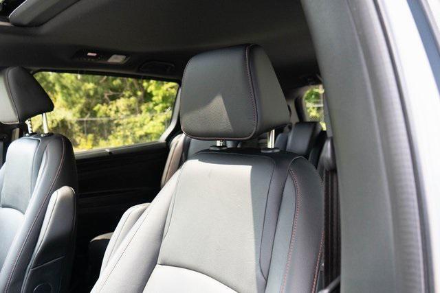 used 2025 Honda Odyssey car, priced at $43,895