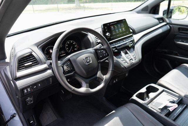 used 2025 Honda Odyssey car, priced at $43,895