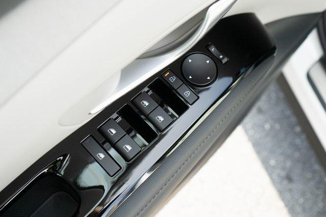 new 2026 Hyundai TUCSON Hybrid car, priced at $42,120