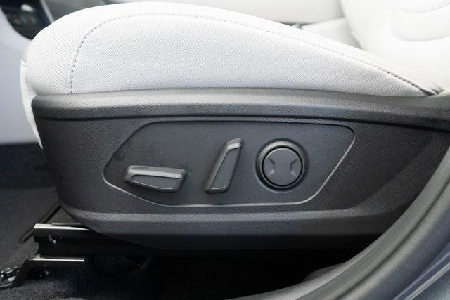 new 2025 Hyundai TUCSON Hybrid car, priced at $33,995