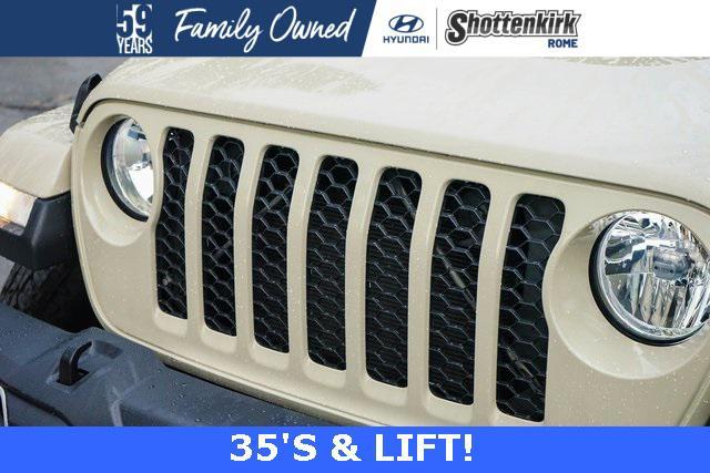 used 2020 Jeep Gladiator car, priced at $32,995