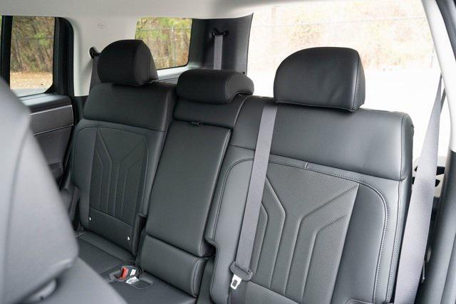 new 2025 Hyundai Santa Fe car, priced at $41,129