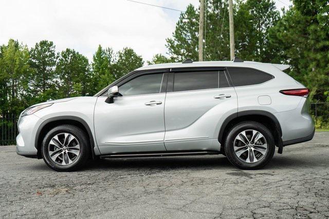 used 2021 Toyota Highlander car, priced at $32,695