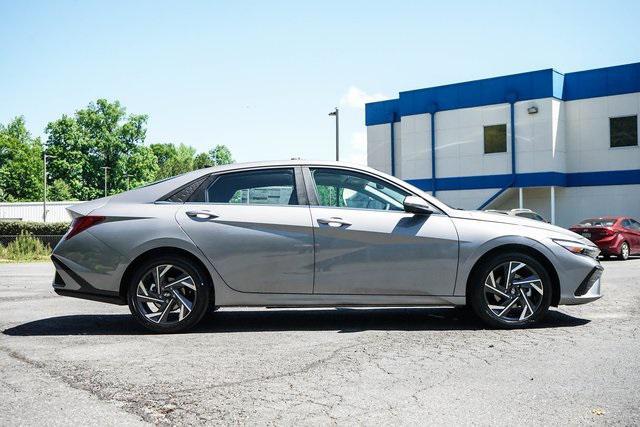 new 2024 Hyundai Elantra car, priced at $27,065