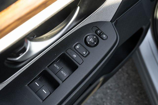 used 2020 Honda CR-V car, priced at $25,495