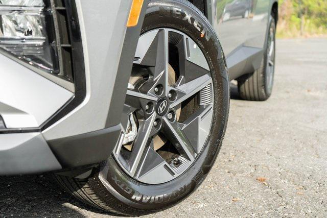 new 2025 Hyundai TUCSON Hybrid car, priced at $37,065