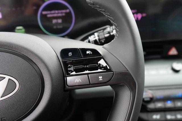 new 2025 Hyundai Elantra car, priced at $30,325