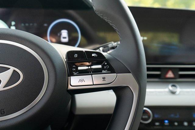 new 2025 Hyundai Elantra car, priced at $27,940